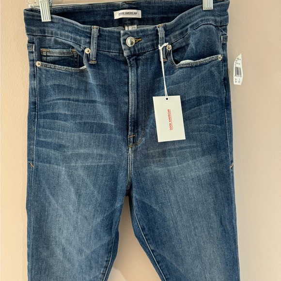 BNWT - Good American Good Waist Crop Jeans - Picture 4 of 6